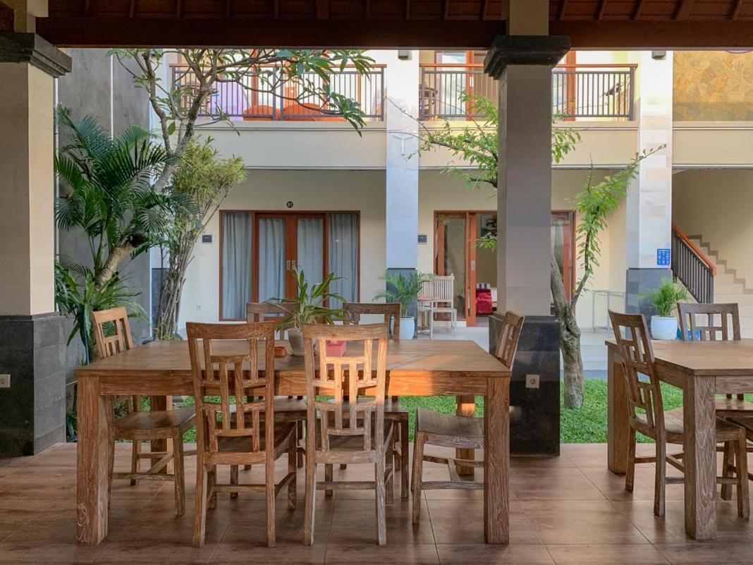 Lotus Bali Guest House Canggu  Exterior photo