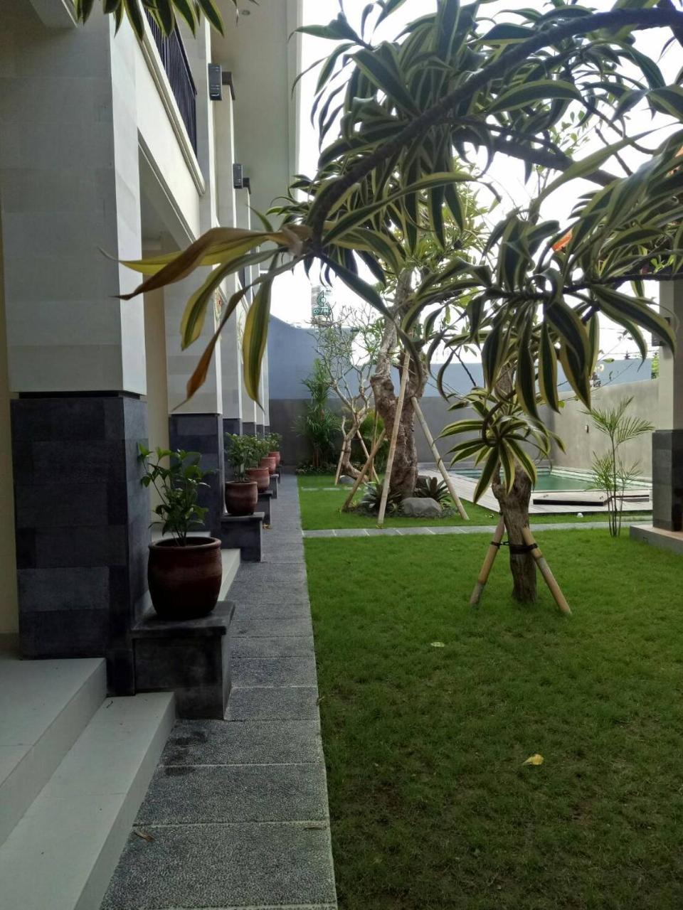 Lotus Bali Guest House Canggu  Exterior photo