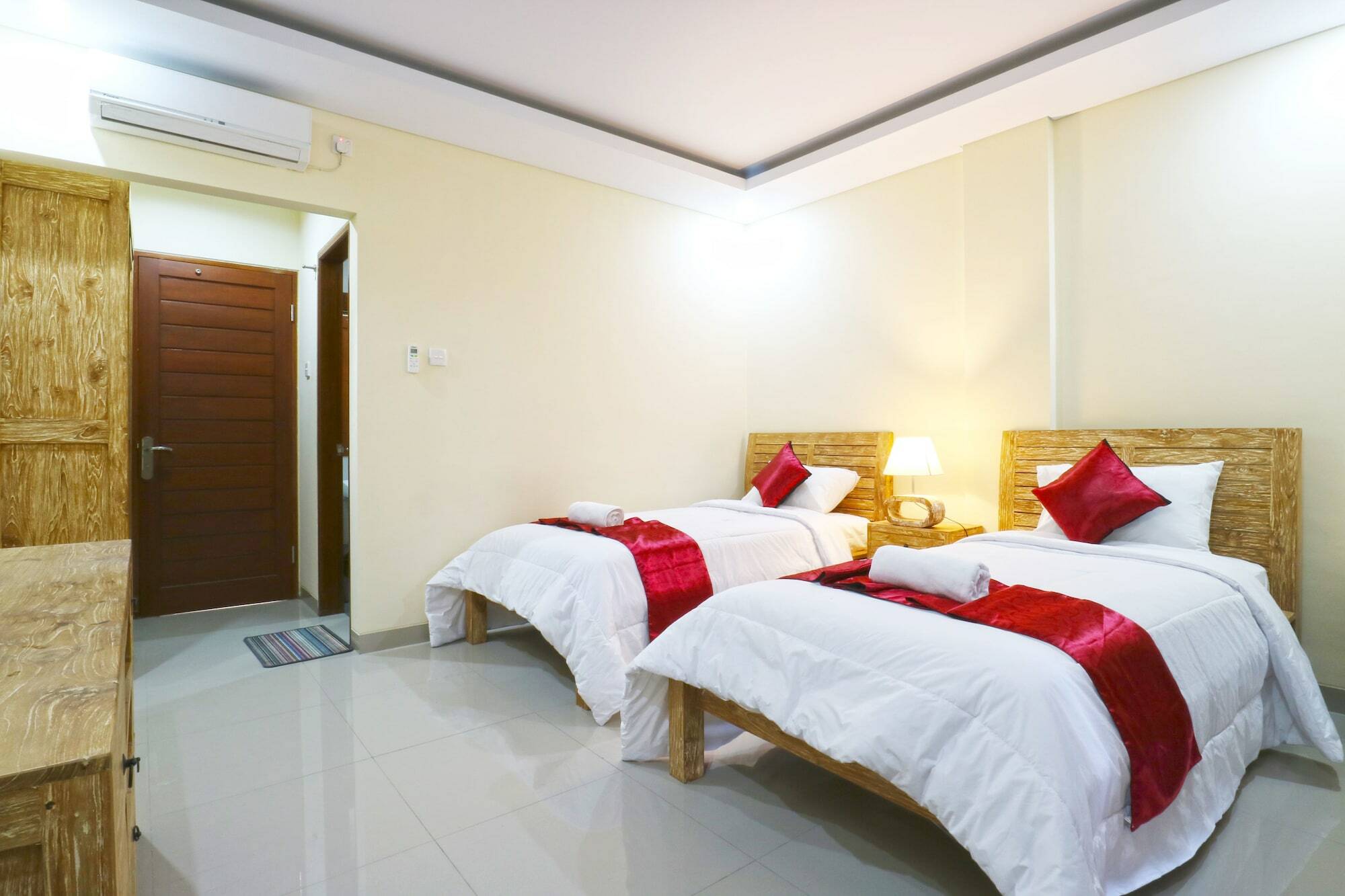 Lotus Bali Guest House Canggu  Exterior photo